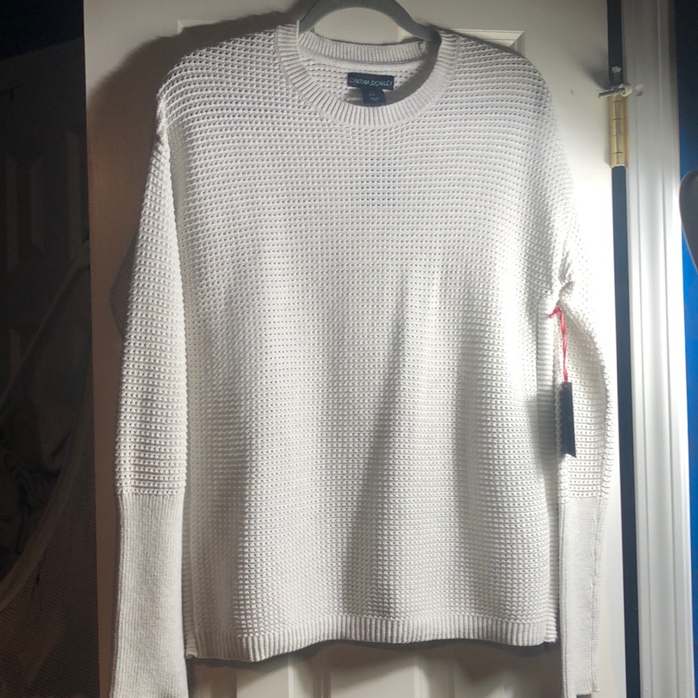 White long sleeve sweater